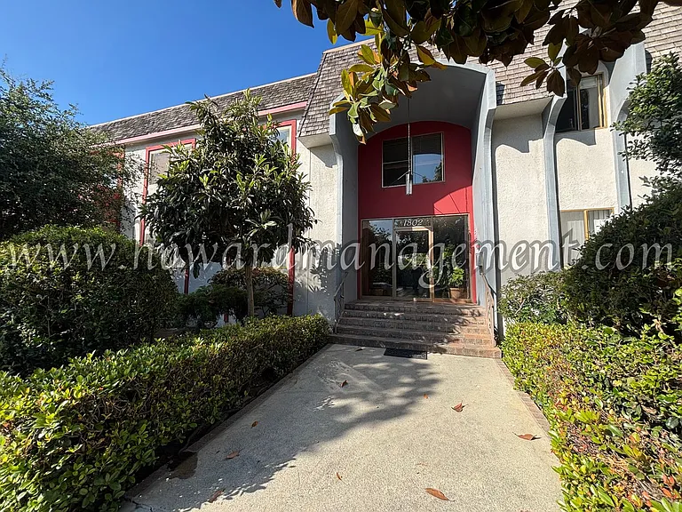01302EU — Photo 3