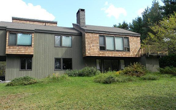 3rd image of 27 Cayuga Way