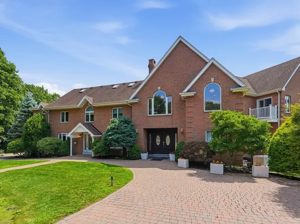 90 Mountwood Rd, Swampscott, MA 01907