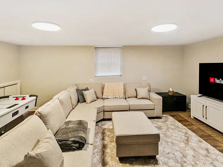 15647 W Birchwood Ln — Photo 17