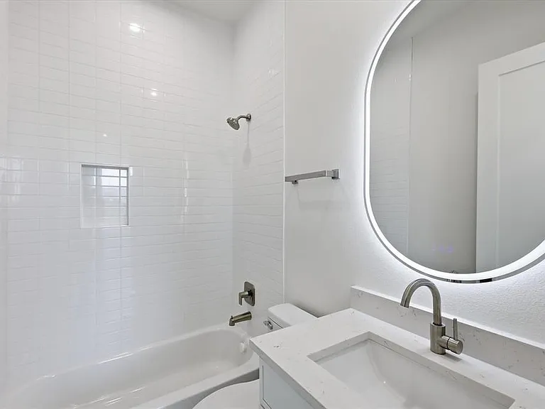 4315 San Jacinto St #302 — Photo 31
