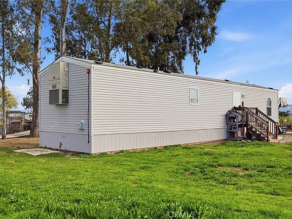 3rd image of 4830 Hall Rd