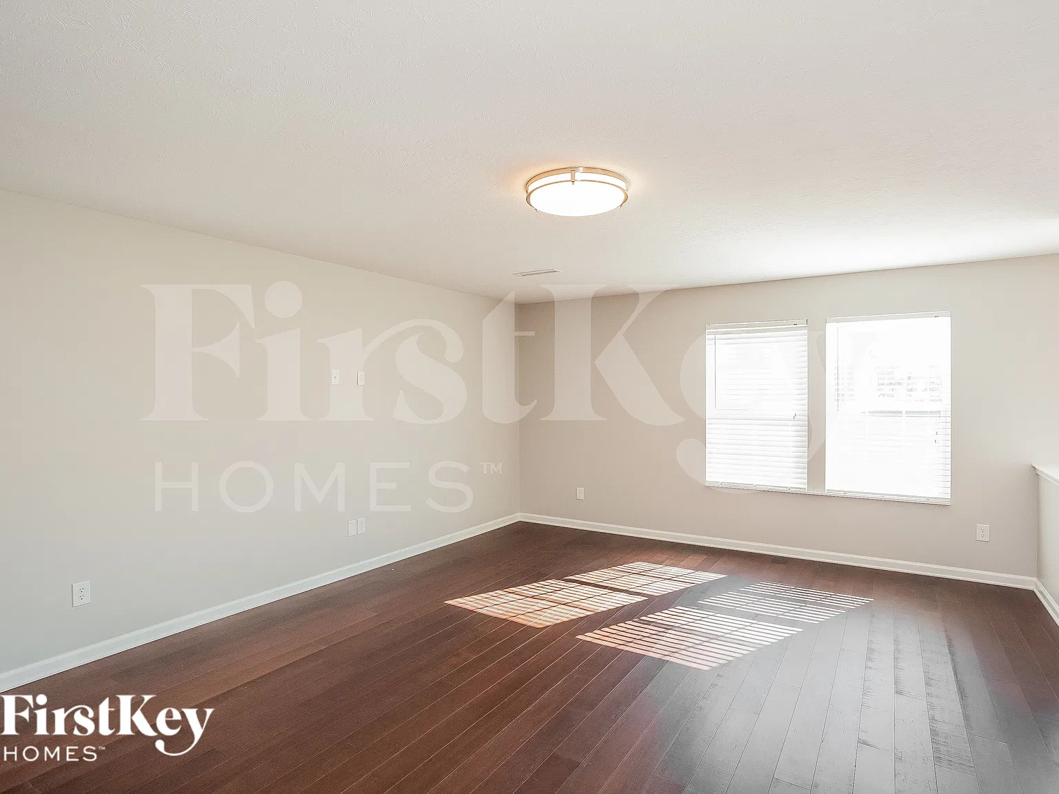 4 bed, 2.5 bath, 2127 sqft, $2,285 — Photo 3