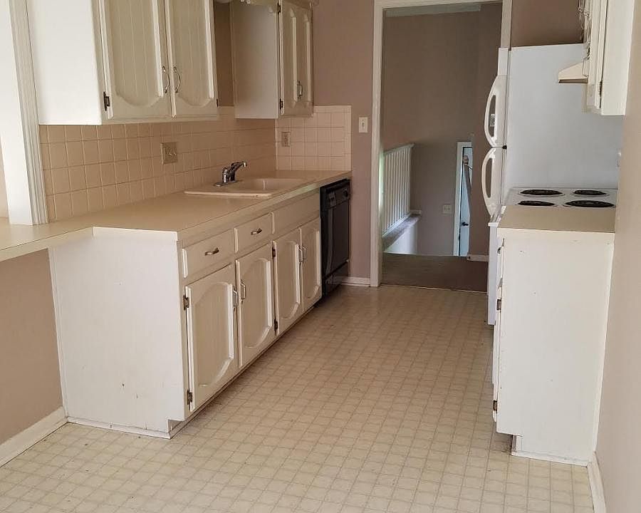 2nd image of 2708 NW 6th St