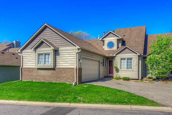 1st image of 659 Sullivan Dr NE