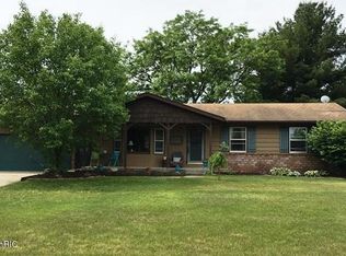 3050 Rapidfall Ct NE, Belmont, MI 49306