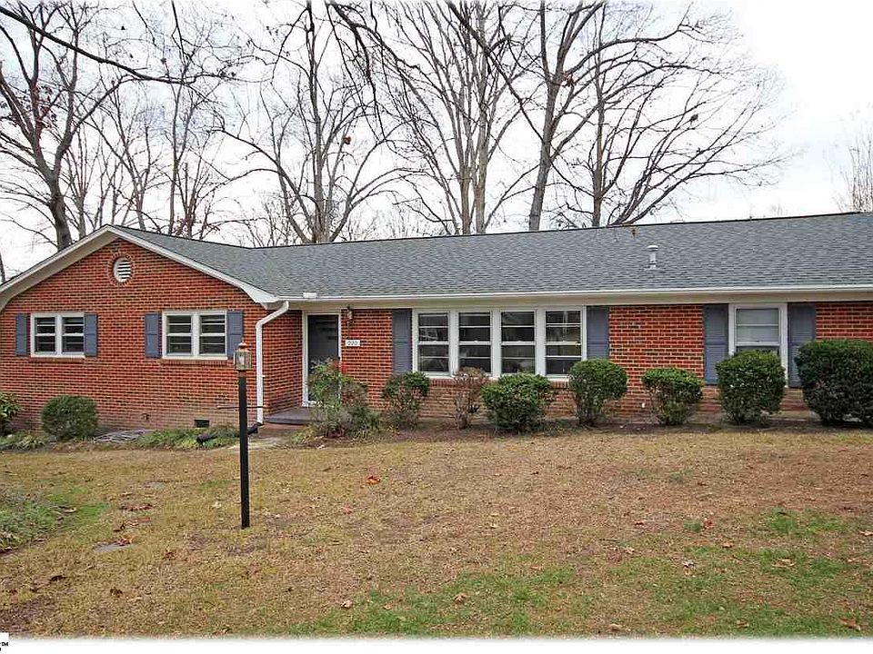 1st image of 200 Coral Dr
