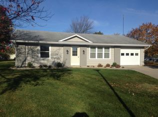 708 Tecumseh Ct, Auburn, IN 46706