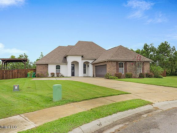 2nd image of 10071 Ponderosa Pl