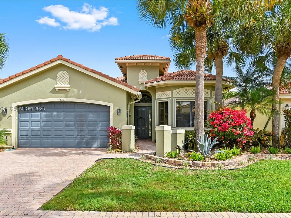 6823 Fabiano Cir