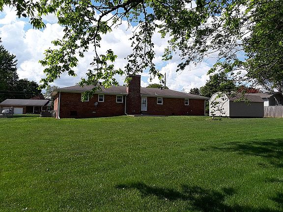 5th image of 811 Oak Hurst Dr