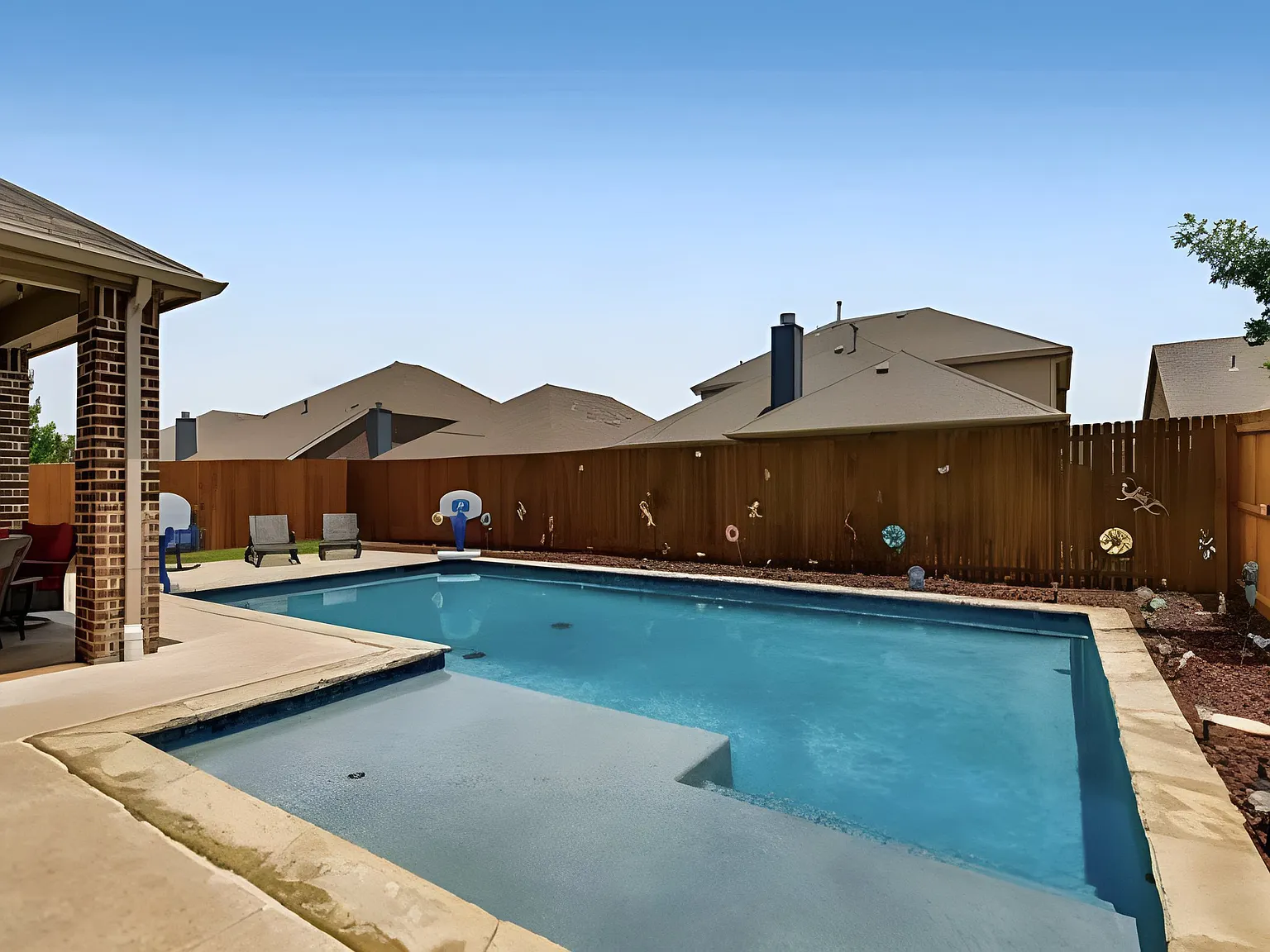 4 bed, 3.5 bath, 2725 sqft, $3,300 — Photo 3