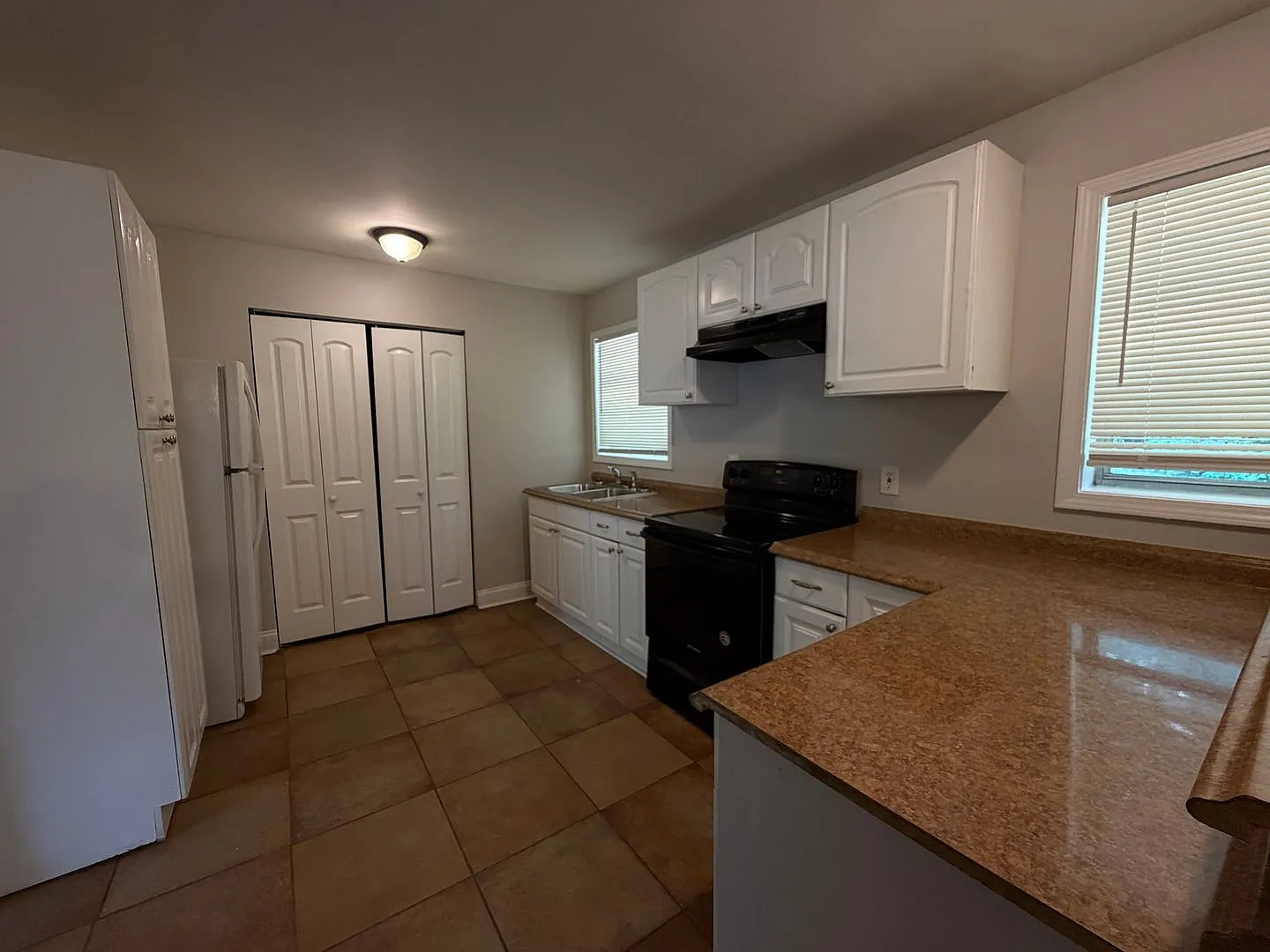 Charming 3 Bedroom 2 Bath Ranch in Powder Springs — Photo 4