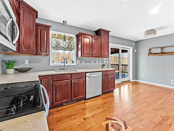 4th image of 1030 Ashton Dr