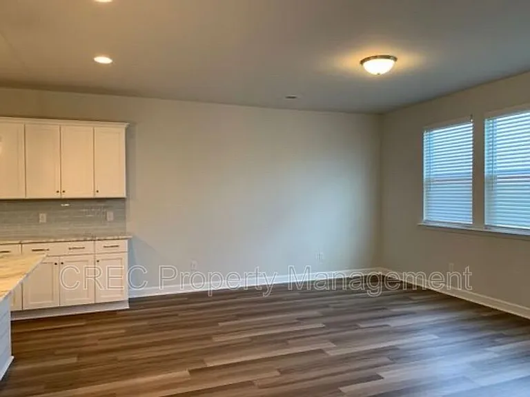 603 McLernon Trce — Photo 13