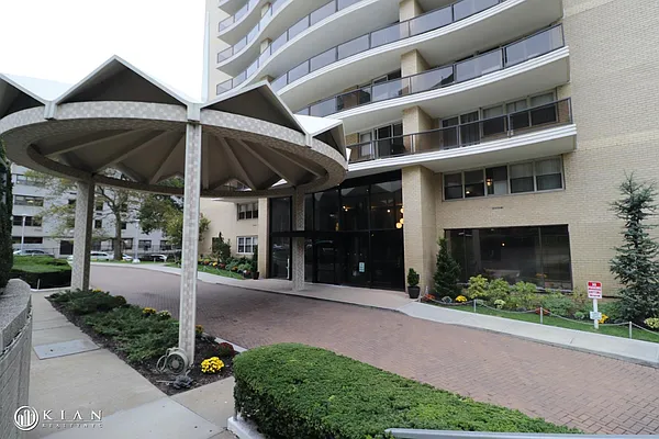 Sold by Kian Realty | media 40