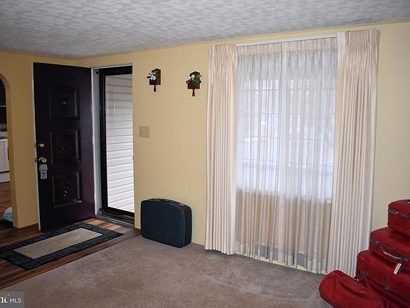 4th image of 436 Grandview Ave