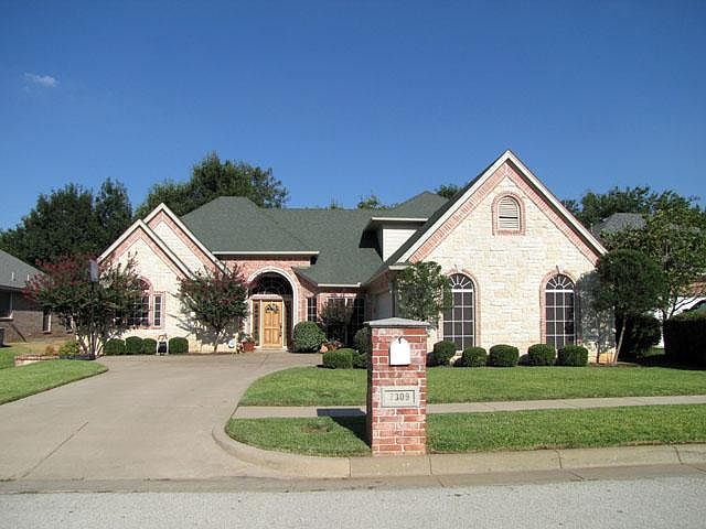1st image of 7309 Heritage Oaks Ct