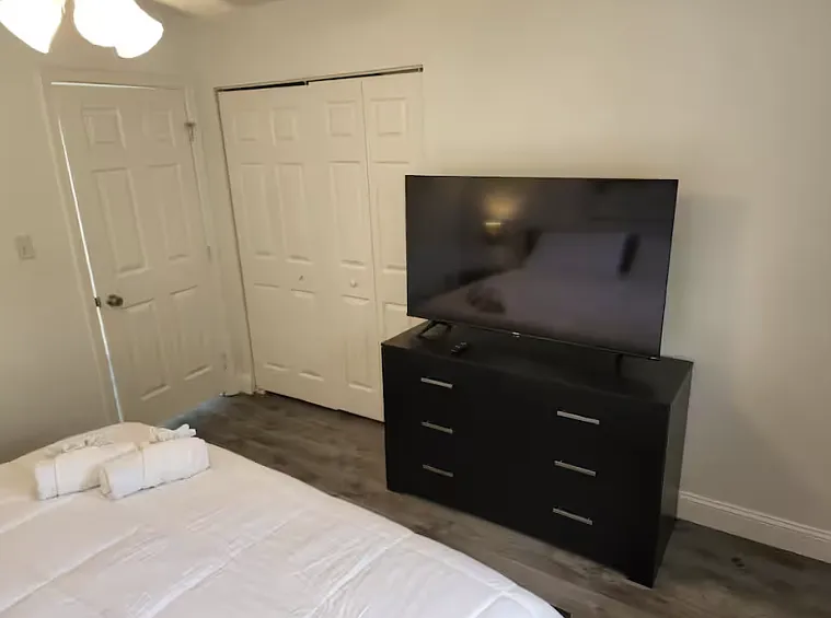 1 bed, 1150 sqft, $1,600 — Photo 2