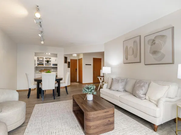 2425 E Franklin Ave APT 205, Minneapolis, MN 55406