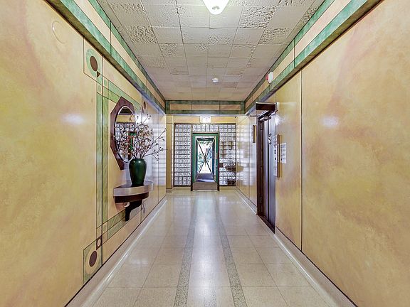 5th image of 5044 N Marine Dr APT A3