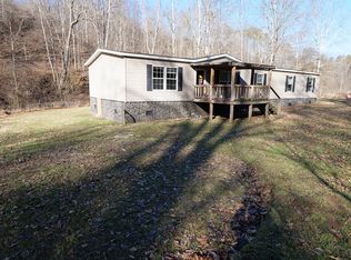 981 Big Crk, Walton, WV 25286