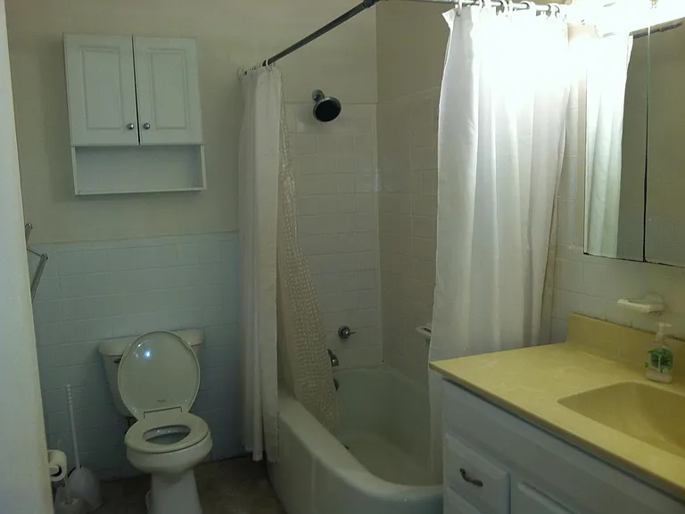1340 Melrose Pkwy — Photo 4
