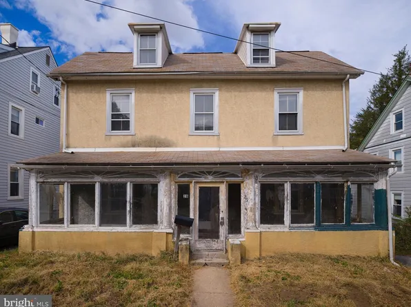 28 S Warner Ave, Bryn Mawr, PA 19010