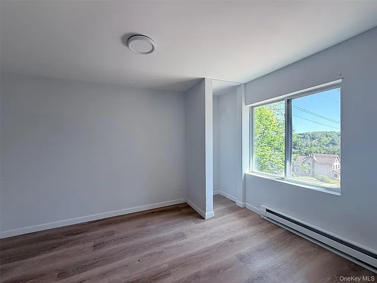 24 Grant St #7 — Photo 3