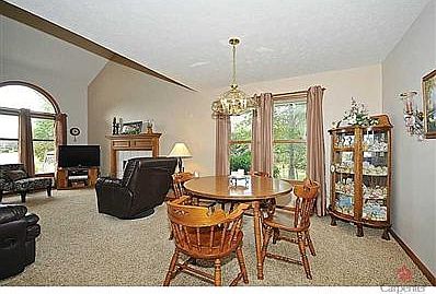 5th image of 9270 Briar Dr