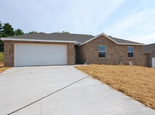 2608 W Colton, Ozark, MO 65721