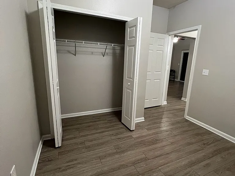 6985 Ortega Woods Dr — Photo 8