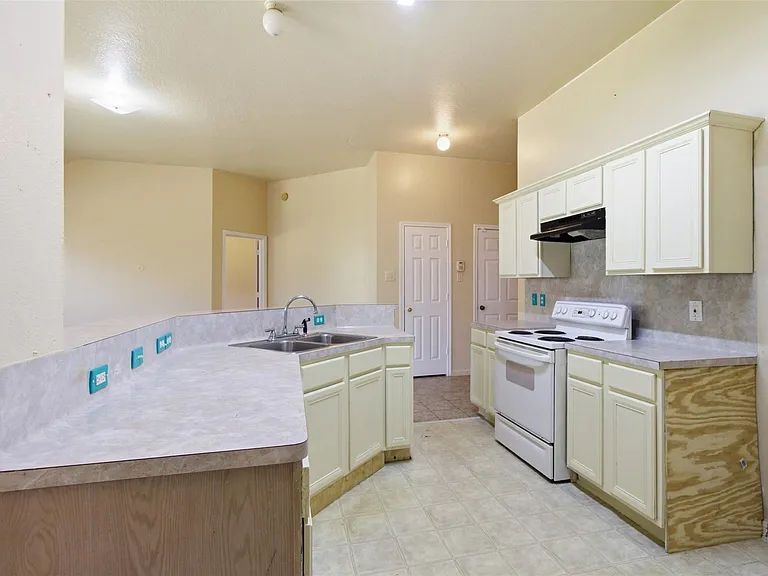 15738 Boonridge Rd — Photo 15