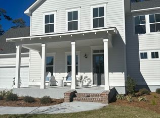 27 Middle Island St, Beaufort, SC 29907