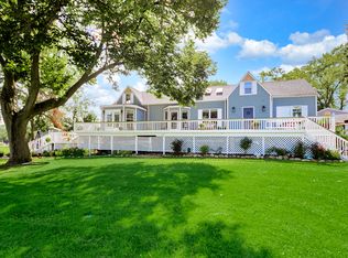 26137 W Stanton Bay Rd, Ingleside, IL 60041