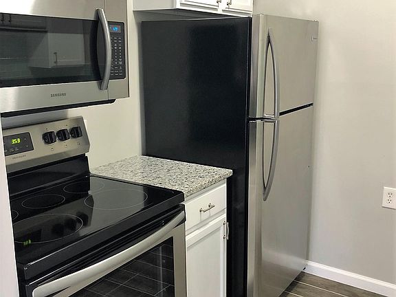 5th image of 1307 Brush Creek Blvd APT 1G