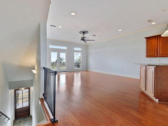 4th image of 3 Oak Alley Ln #3