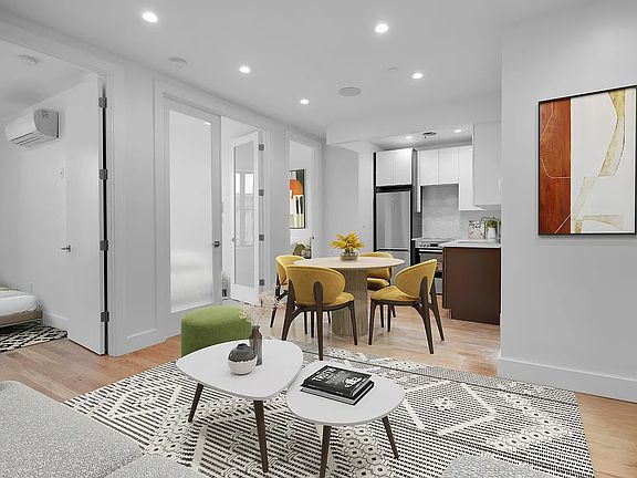 2nd image of 117 Maujer St #2G