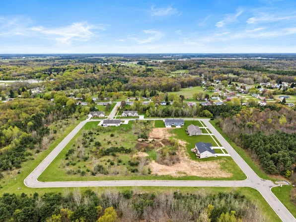 749 & 755 Balsam Dr, Belding, MI 48809