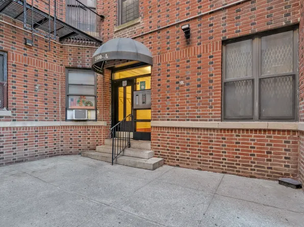 2400 Davidson Avenue image 8 of 10