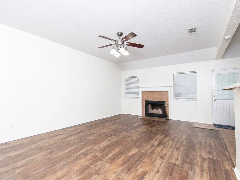 3301 Dorothy Jane Dr — Photo 3