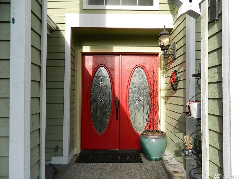 2nd image of 1807 39th St SE