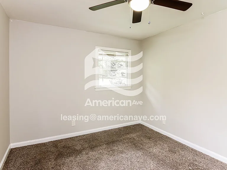 558371_010_bedroom_10.jpg