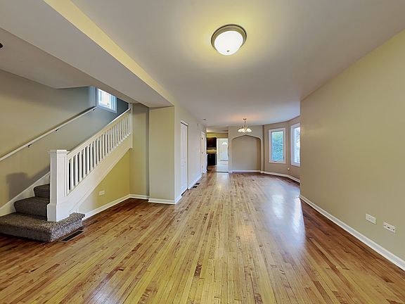 5th image of 5646 W Wilson Ave