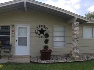 807 Stonegate Dr, Universal City, TX 78148