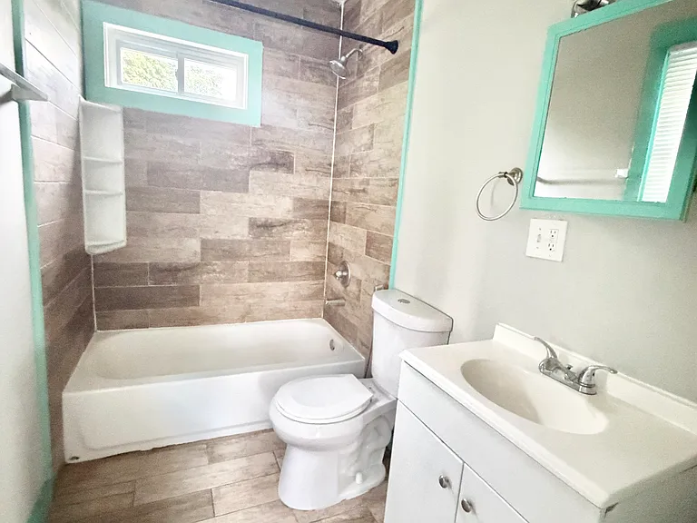 198 Wolcott St #1A — Photo 8