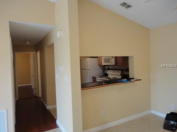 2nd image of 5219 Via Hacienda Cir #B211
