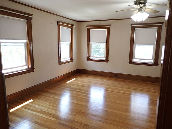 2nd image of 23 Everett St #2