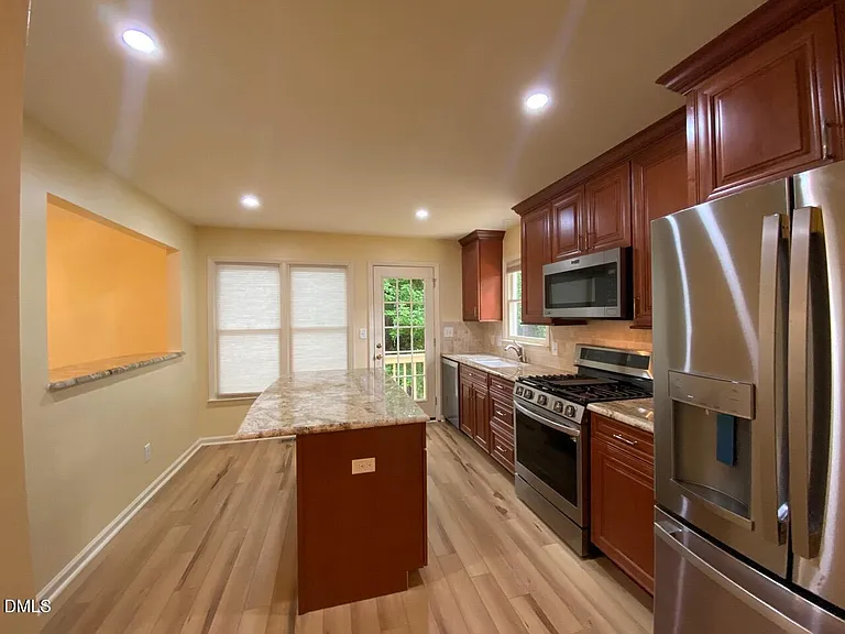 1704 Kingston Heath Way — Photo 7