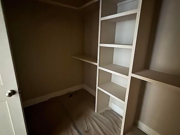 5th image of 532 N Forest Dr